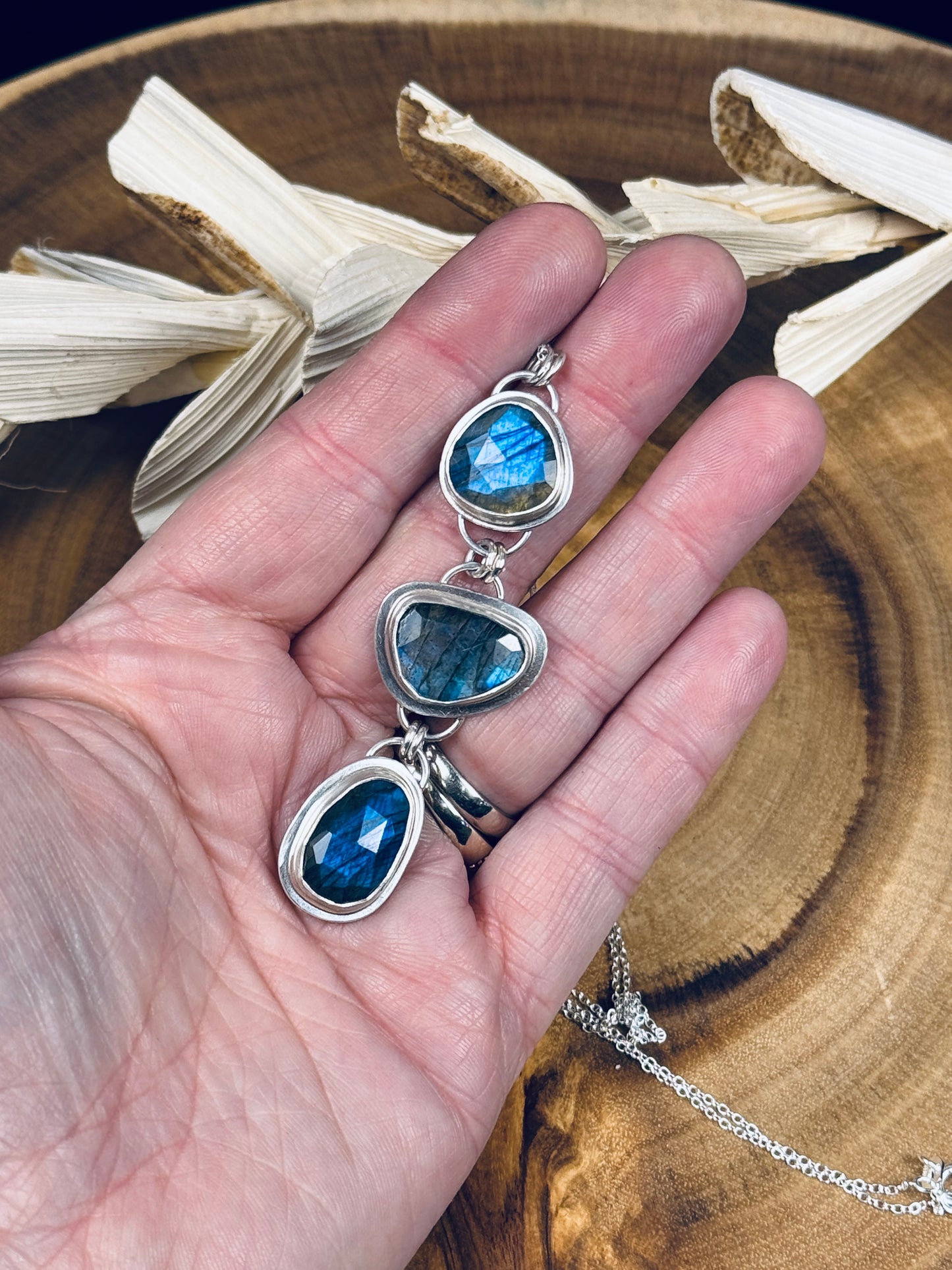 Sterling Silver Blue Flash Labradorite Pendant Necklace