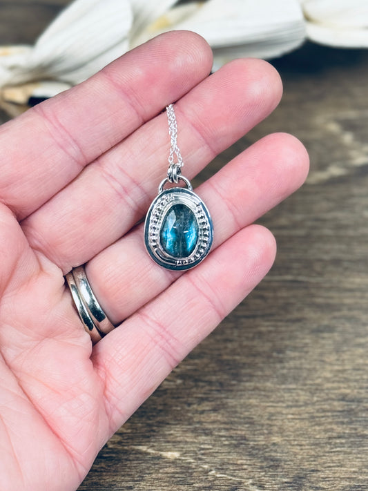 Sterling Silver Blue Flash Labradorite Doublet Pendant