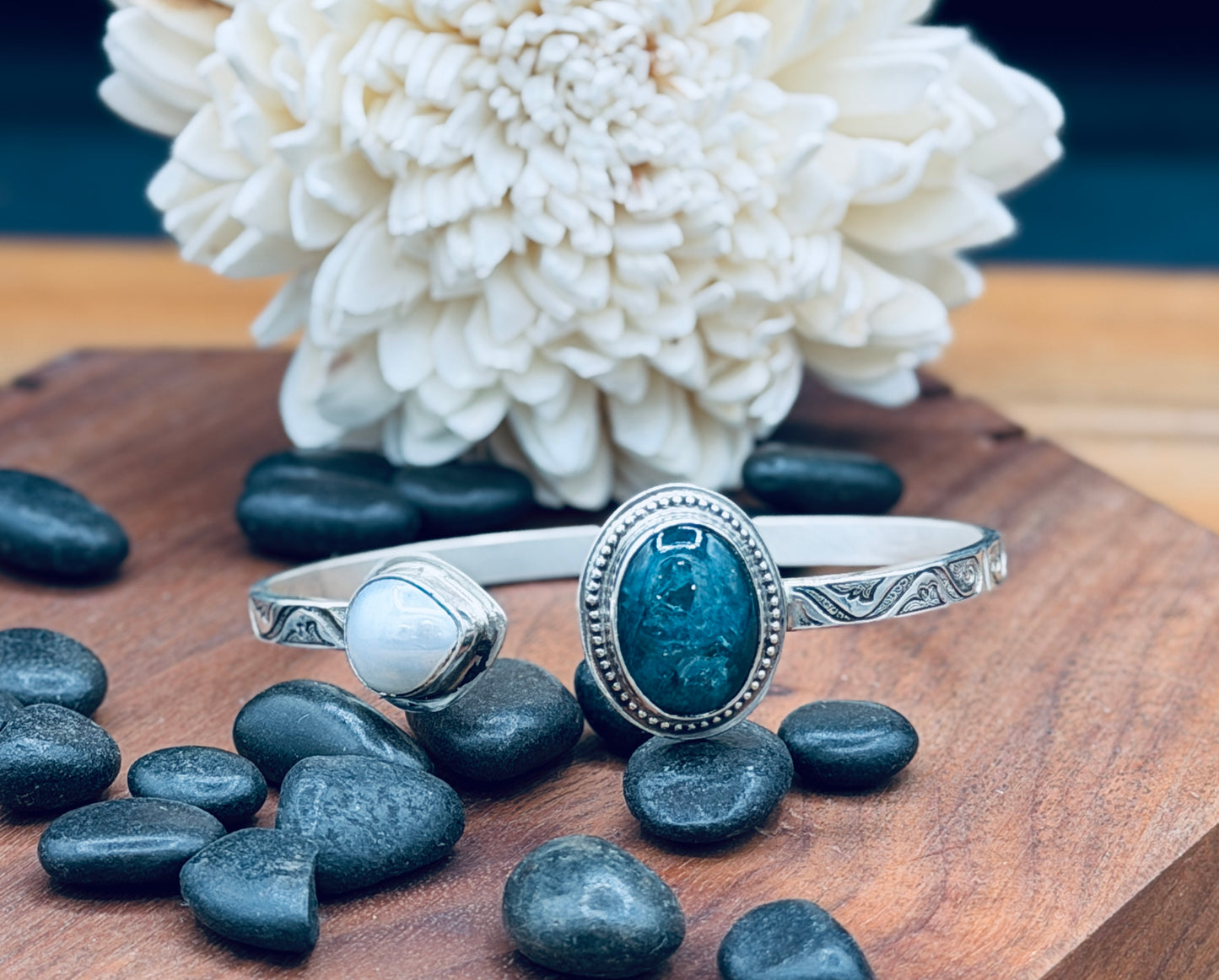 Grandidierite and freshwater Pearl Cuff