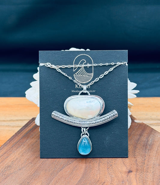 Mabe Pearl with High Grade Aquamarine Pendant