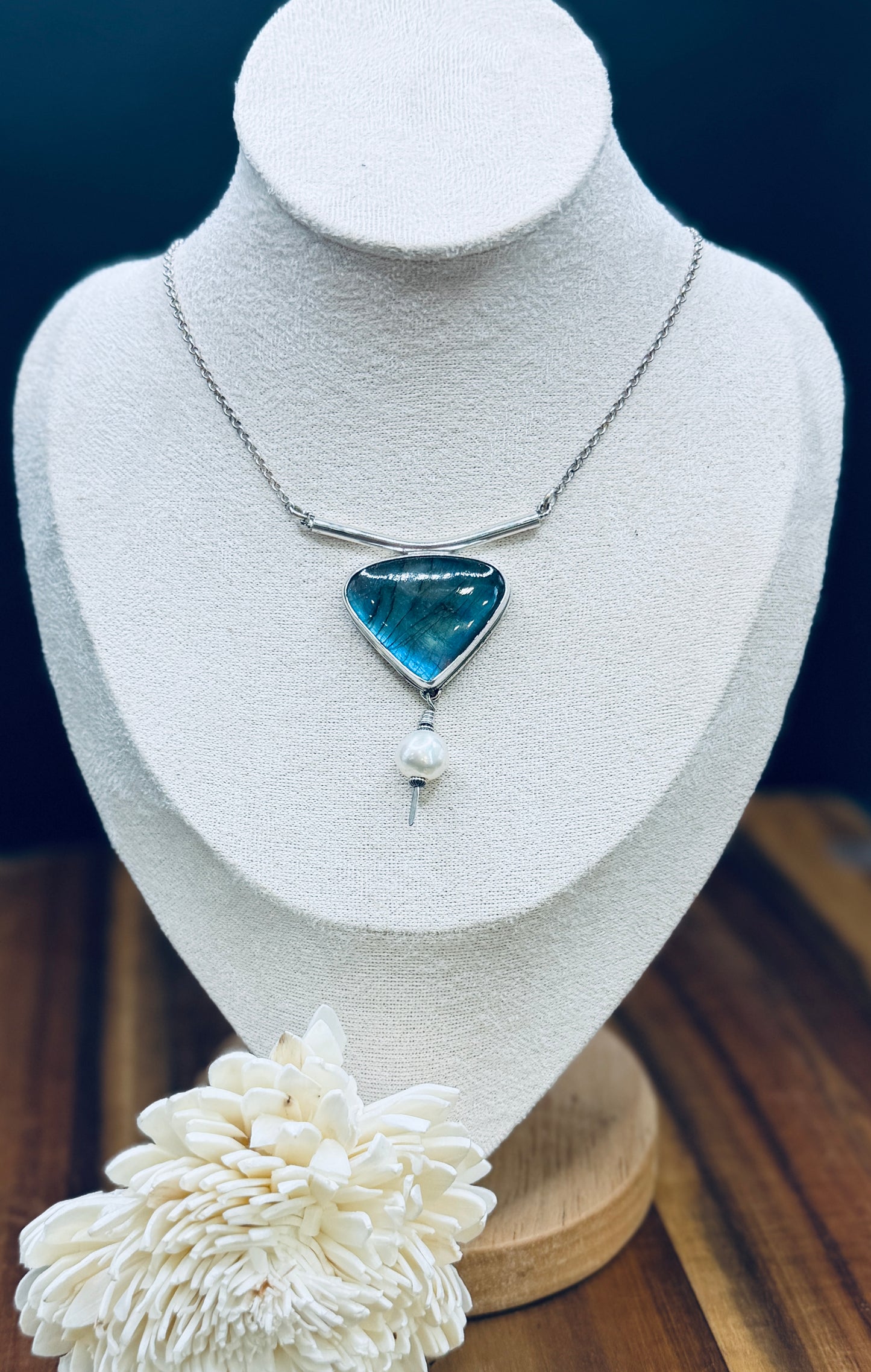 Sterling Silver Labradorite and Pearl Bar Necklace