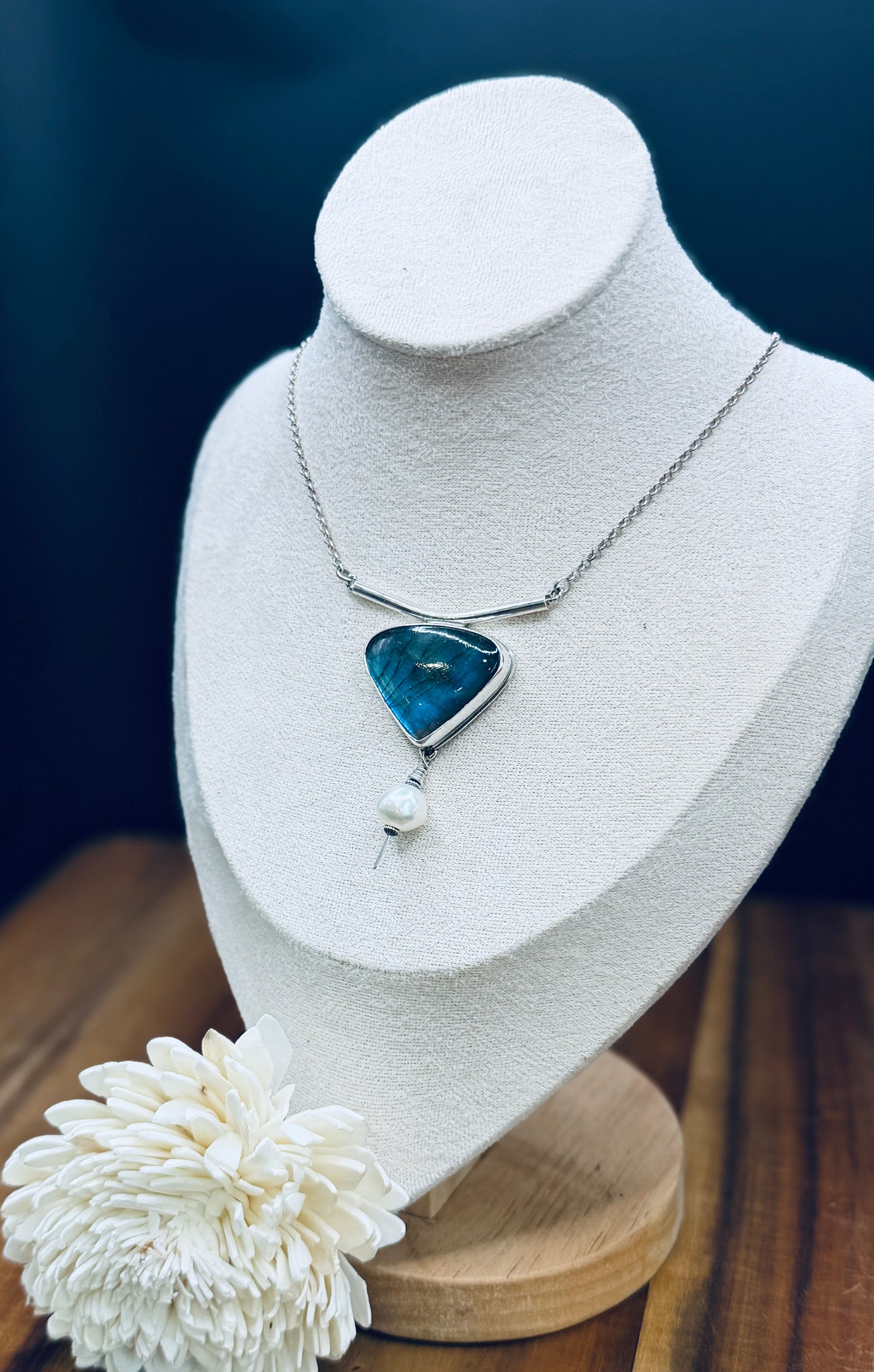 Sterling Silver Labradorite and Pearl Bar Necklace