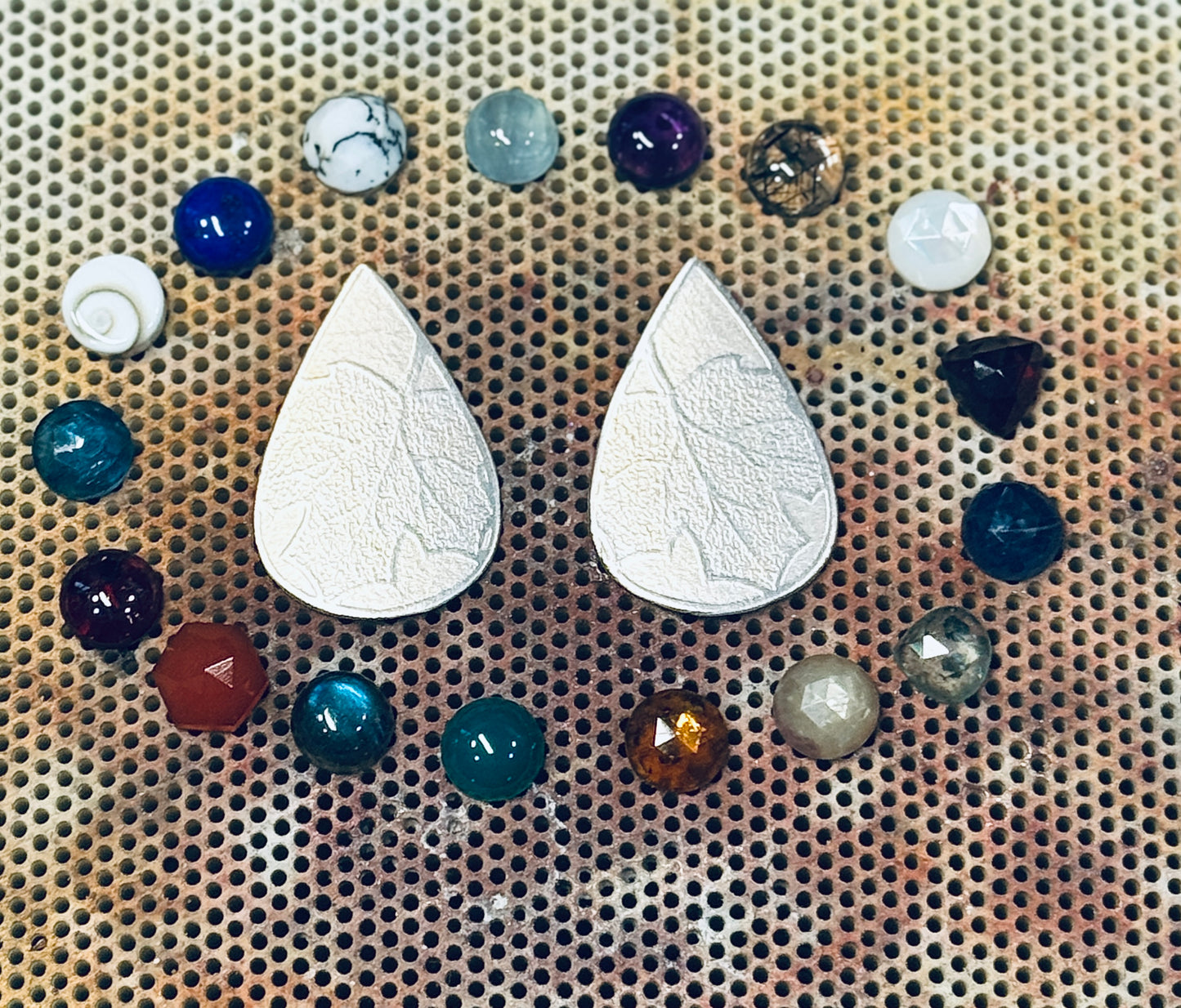 Kukio Autumn Leaf/Winter Snow Flake Earring Workshop