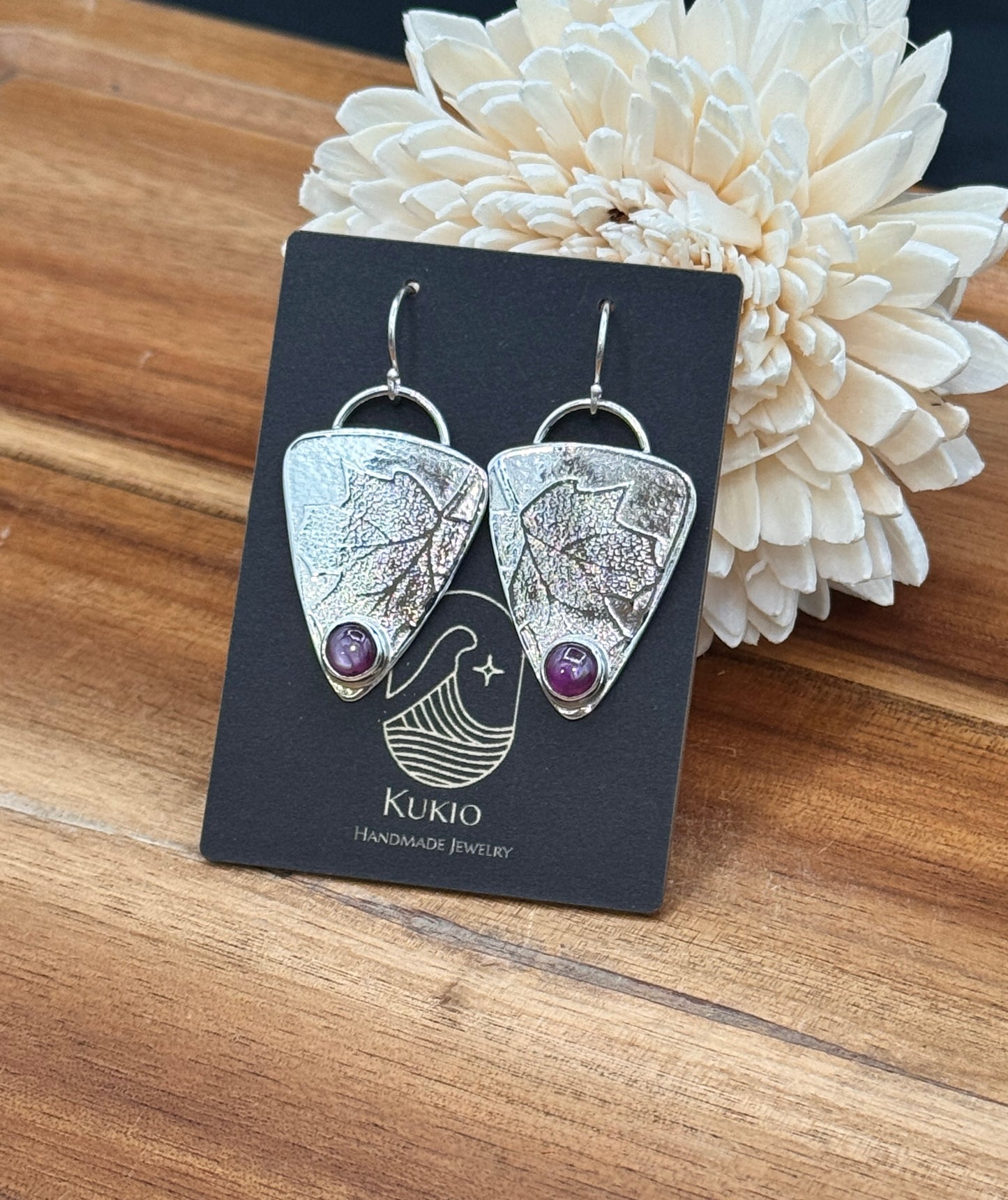 Sterling Silver Patterned Silky Sapphire Earrings