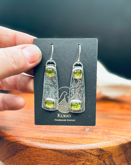 Sterling Silver Patterned Peridot Earrings